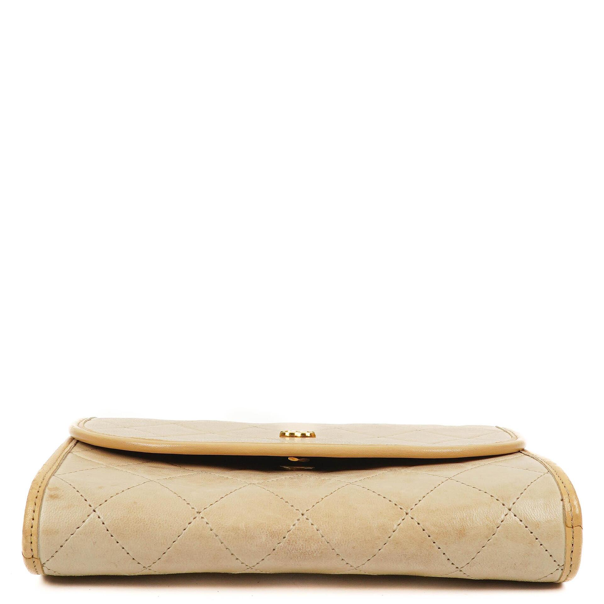 Chanel Mini Klappentasche in Beige Gestepptes Lammleder mit 24k Vergoldeten Beschlägen