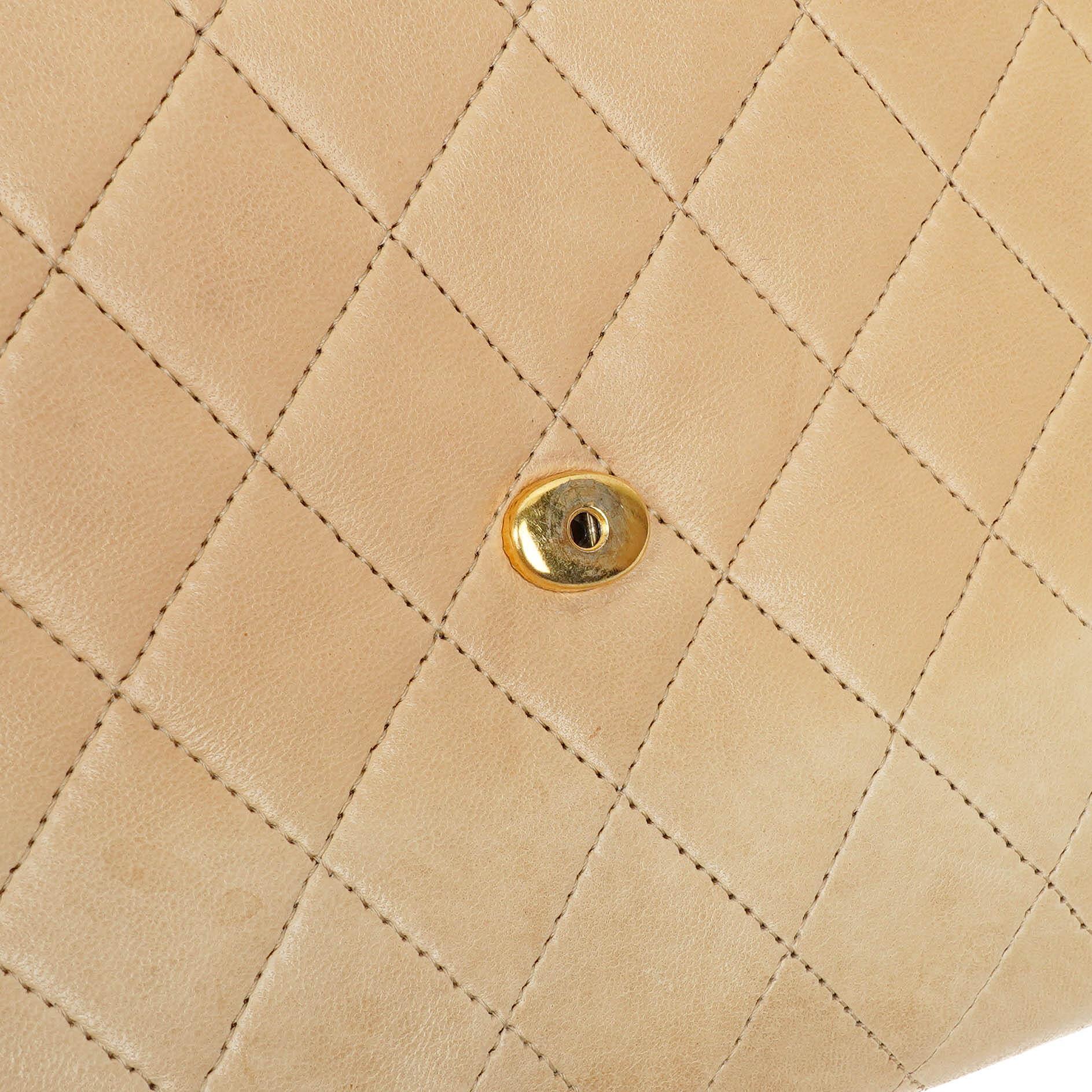 Chanel Mini Klappentasche in Beige Gestepptes Lammleder mit 24k Vergoldeten Beschlägen