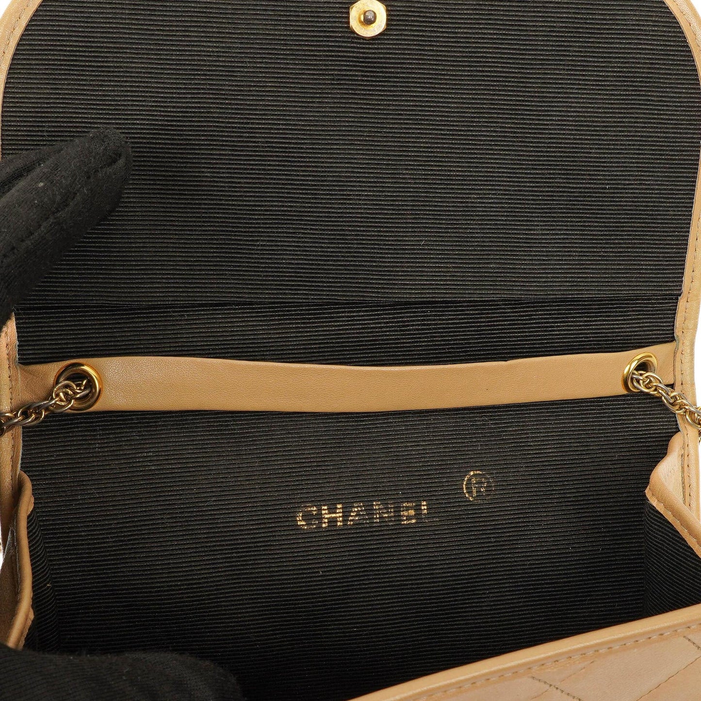 Chanel Mini Klappentasche in Beige Gestepptes Lammleder mit 24k Vergoldeten Beschlägen