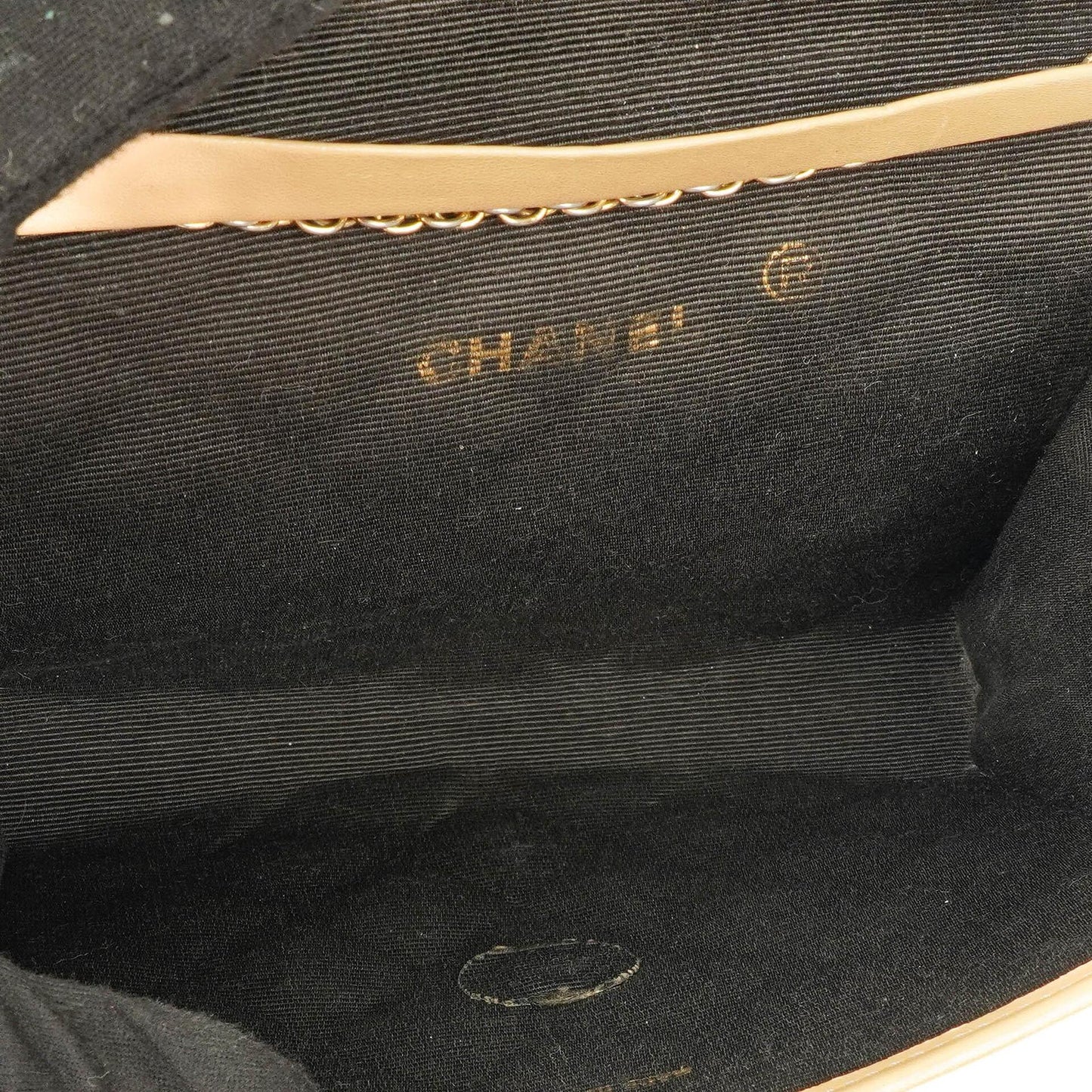 Chanel Mini Klappentasche in Beige Gestepptes Lammleder mit 24k Vergoldeten Beschlägen