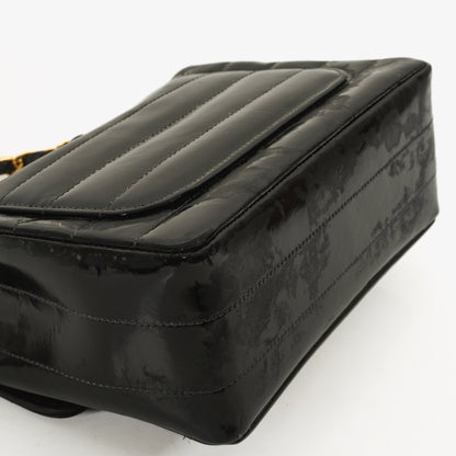Chanel Mini Square Flap Bag aus schwarzem horizontal gestepptem Lackleder mit 24K vergoldeter Hardware