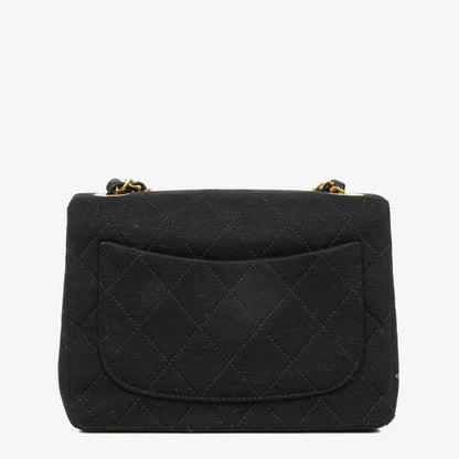 Chanel Mini Square Flap Bag aus schwarzem gestepptem Jersey mit 24K vergoldeten Beschlägen