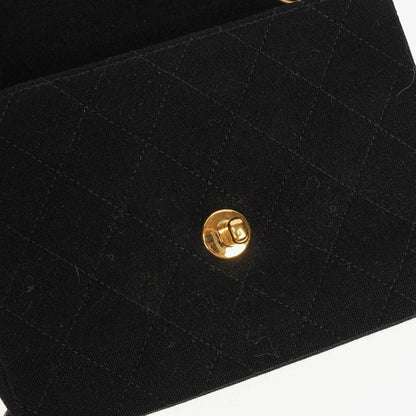 Chanel Mini Square Flap Bag aus schwarzem gestepptem Jersey mit 24K vergoldeten Beschlägen