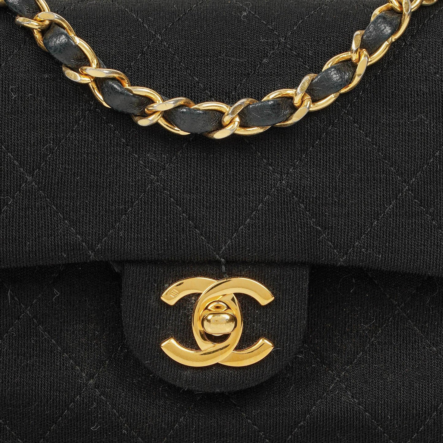 Chanel Mini Square Flap Bag aus schwarzem gestepptem Jersey mit 24K vergoldeten Beschlägen