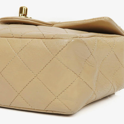 Chanel Mini Square Klappentasche aus beigem gestepptem Leder mit 24K vergoldeten Beschlägen