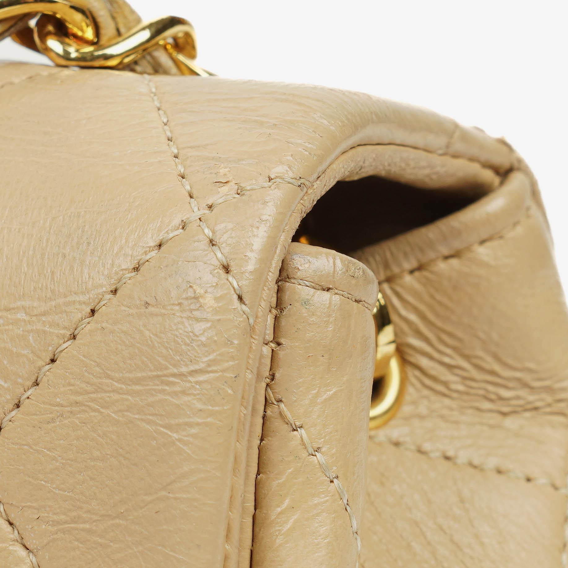 Chanel Mini Square Klappentasche aus beigem gestepptem Leder mit 24K vergoldeten Beschlägen