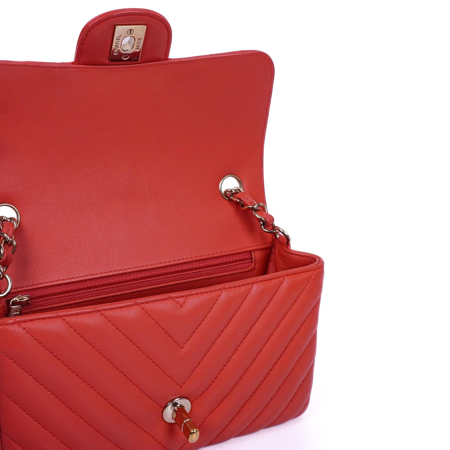 Chanel Mini Rectangular Classic Single Flap Bag aus Korallen Chevron gestepptem Lammleder mit goldfarbener Hardware