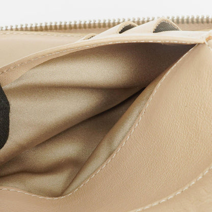 Chanel Mini rechteckige doppelseitige Klapptasche aus gestepptem Lackleder