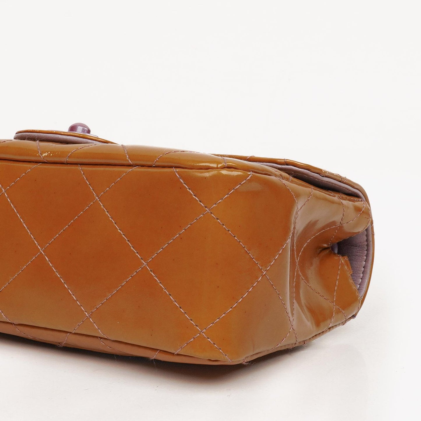 Chanel Mini Rectangular Flap Tasche aus gestepptem Lackleder