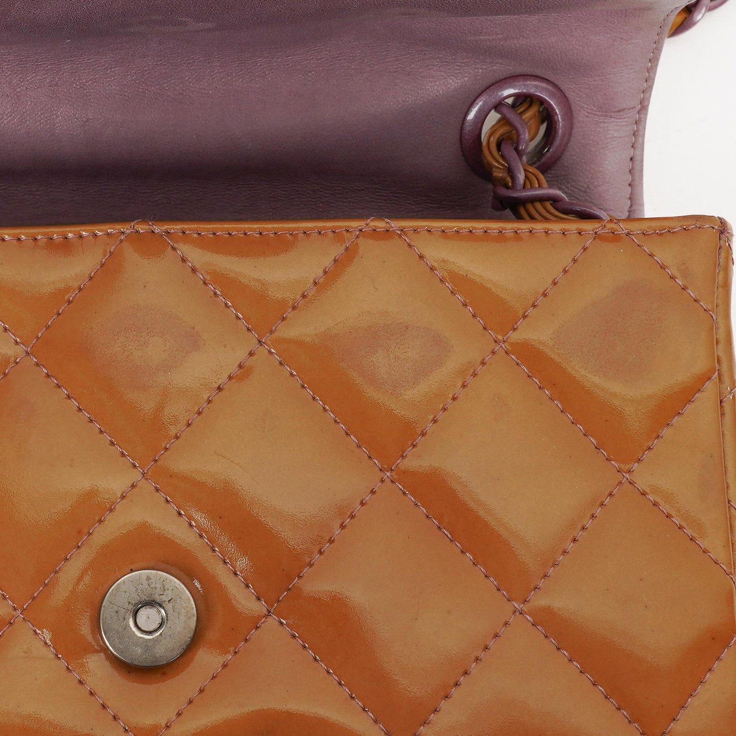 Chanel Mini Rectangular Flap Tasche aus gestepptem Lackleder