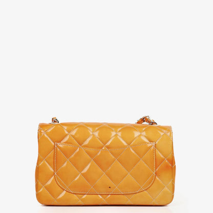 Chanel Mini Rectangular Flap Bag aus gestepptem Lackleder