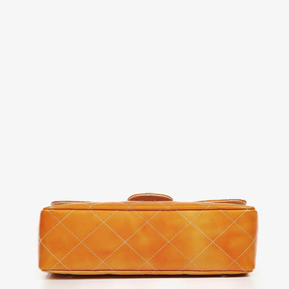 Chanel Mini Rectangular Flap Bag aus gestepptem Lackleder