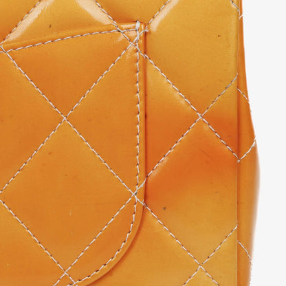 Chanel Mini Rectangular Flap Bag aus gestepptem Lackleder