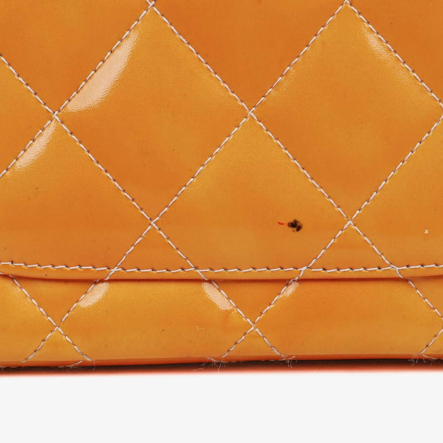 Chanel Mini Rectangular Flap Bag aus gestepptem Lackleder