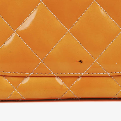 Chanel Mini Rectangular Flap Bag aus gestepptem Lackleder