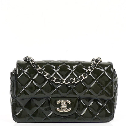 Chanel Mini Rechteckige Klappentasche In Gepolstertem Lackleder Mit Silberfarbener Hardware, 2013-2014