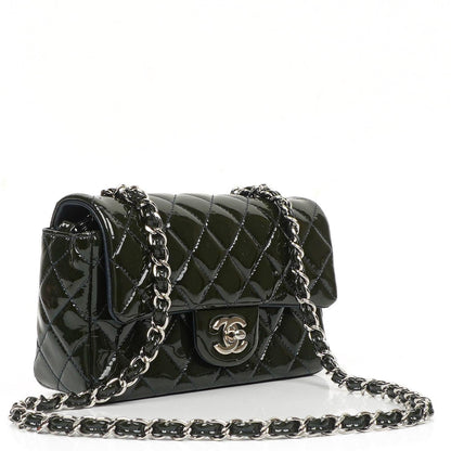 Chanel Mini Rechteckige Klappentasche In Gepolstertem Lackleder Mit Silberfarbener Hardware, 2013-2014