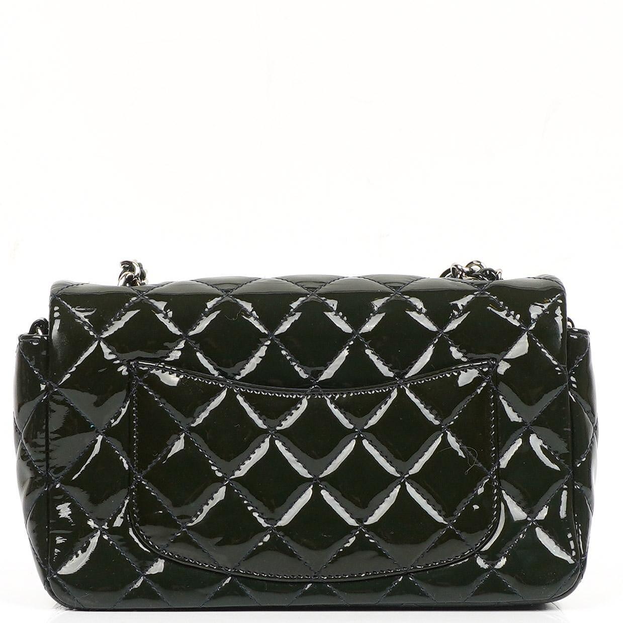 Chanel Mini Rechteckige Klappentasche In Gepolstertem Lackleder Mit Silberfarbener Hardware, 2013-2014