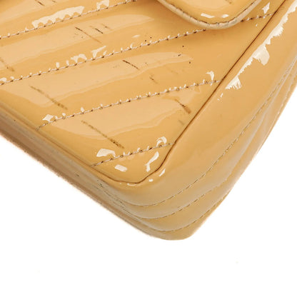 Chanel Mini Rectangular Single Flap Tasche aus Chevron-Lackleder mit silberfarbenen Beschlägen