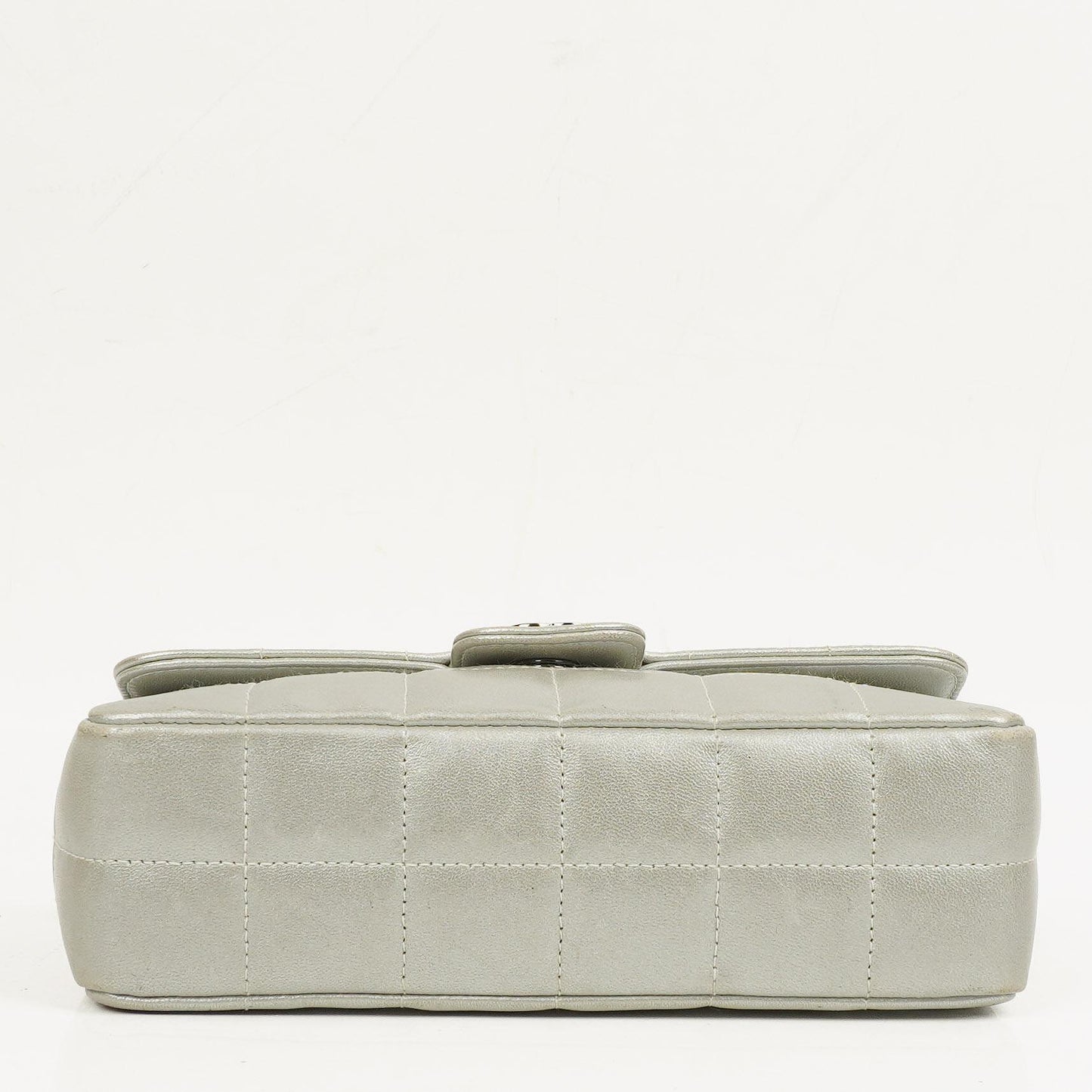 Chanel Mini Rectangular Single Flap Tasche Blume aus metallic-silbernem gestepptem Lammleder mit silberfarbenen Beschlägen