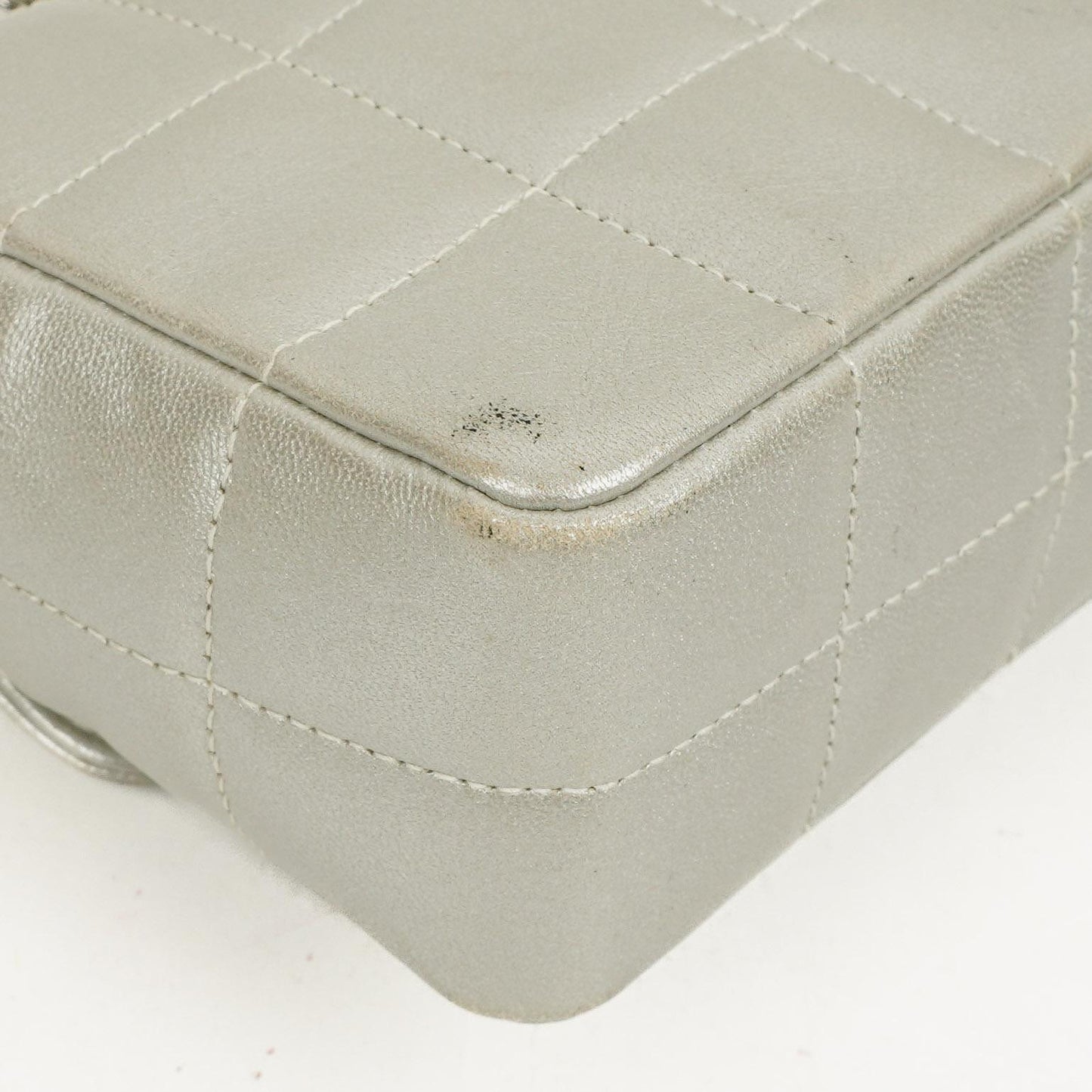 Chanel Mini Rectangular Single Flap Tasche Blume aus metallic-silbernem gestepptem Lammleder mit silberfarbenen Beschlägen