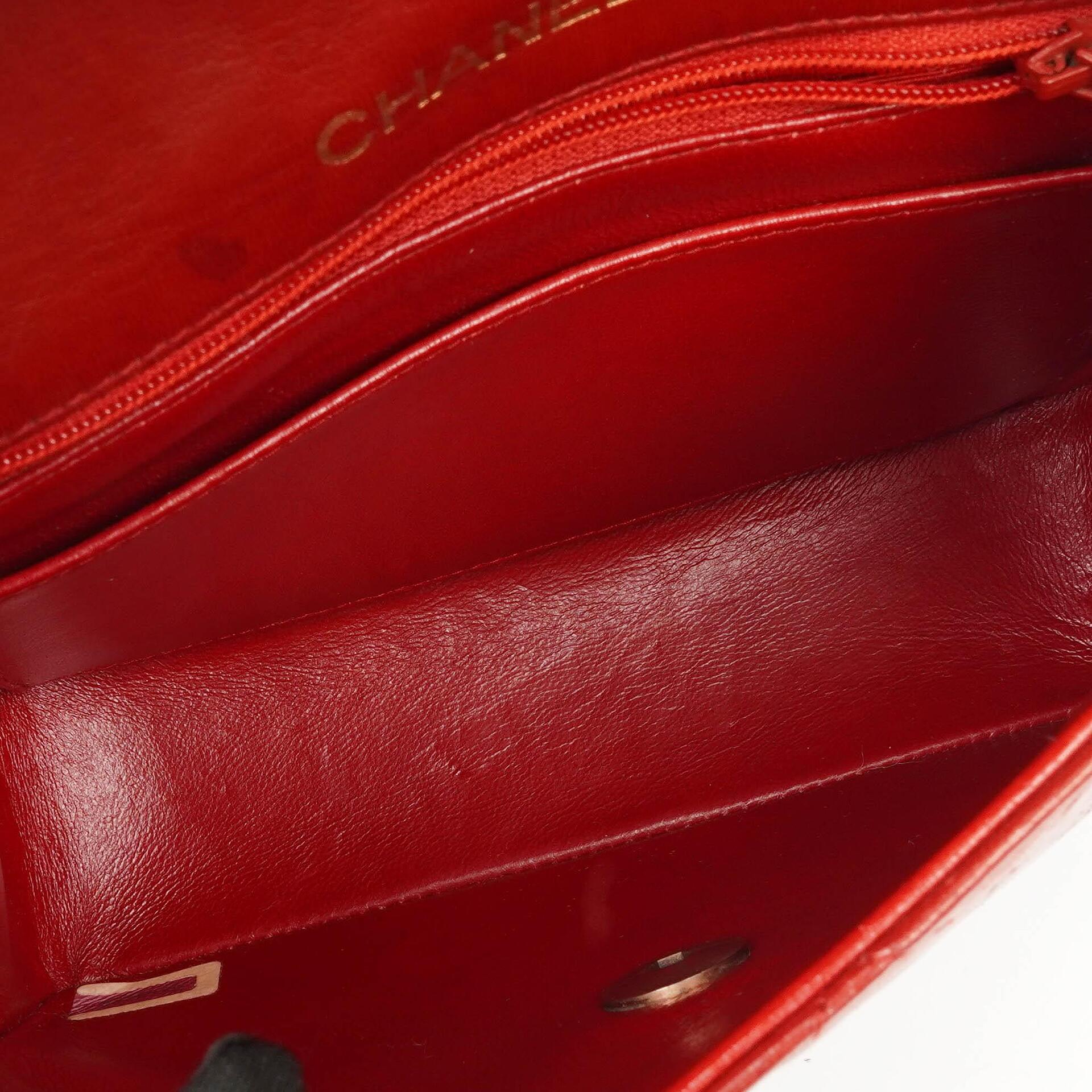 Chanel Mini Quadrat Klassische Klapptasche Rotes Gequiltetes Lammleder 24K Vergoldete Hardware
