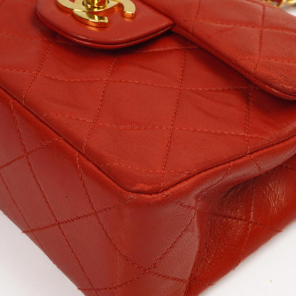 Chanel Mini Square Classic Flap Bag aus rotem gestepptem Lammleder mit 24K vergoldeten Beschlägen