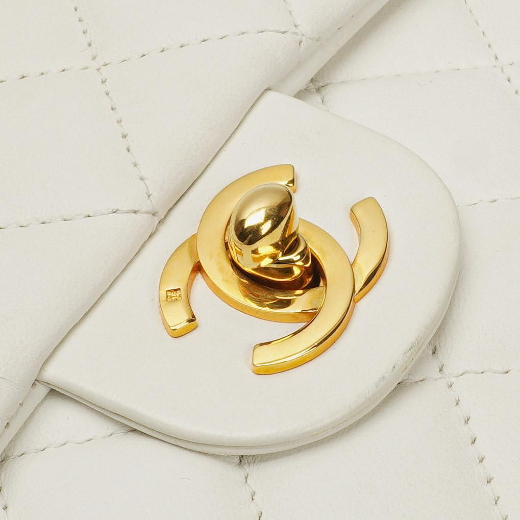 Chanel Mini Square Classic Flap Tasche Weiß Stepp-Lammleder mit 24K vergoldeten Beschlägen, 1997-199