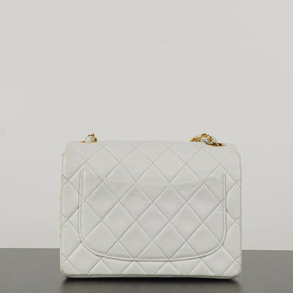 Chanel Mini Square Classic Flap Bag aus weißem gestepptem Lammleder mit 24K vergoldeten Beschlägen
