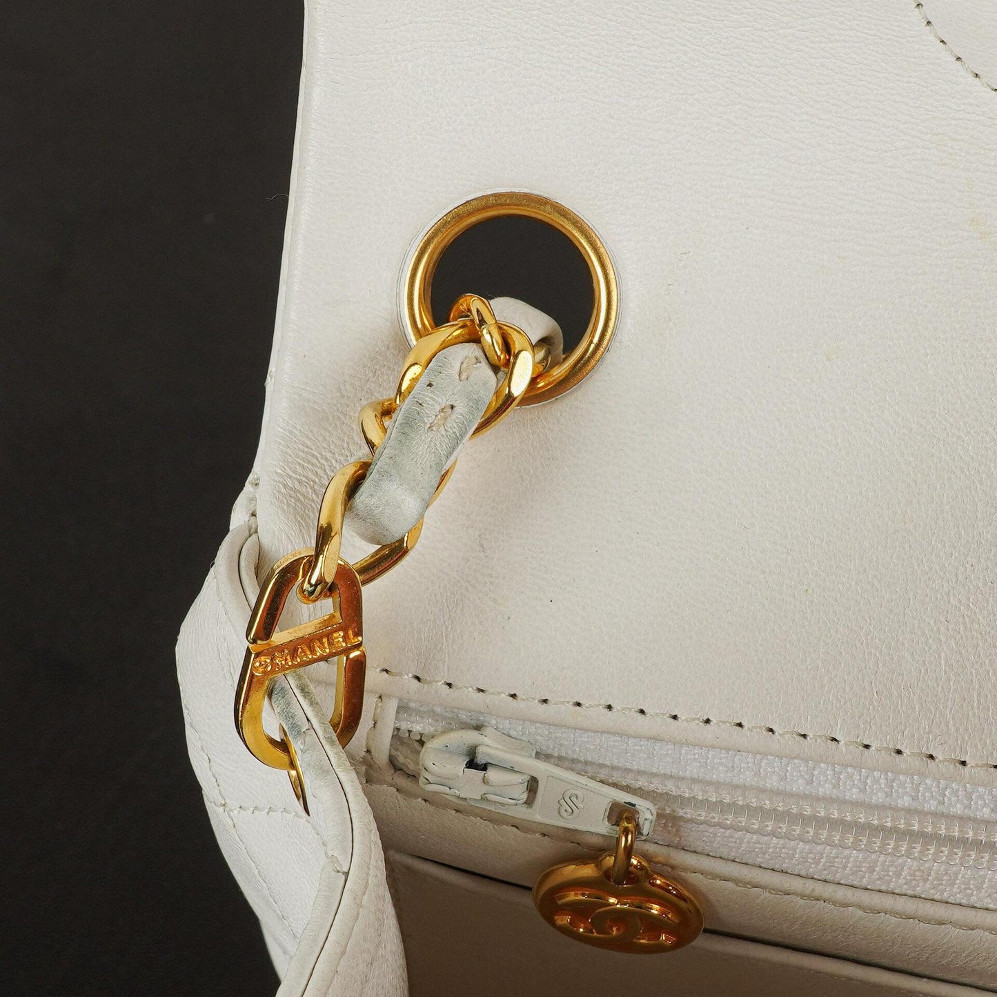 Chanel Mini Square Classic Flap Bag aus weißem gestepptem Lammleder mit 24K vergoldeten Beschlägen