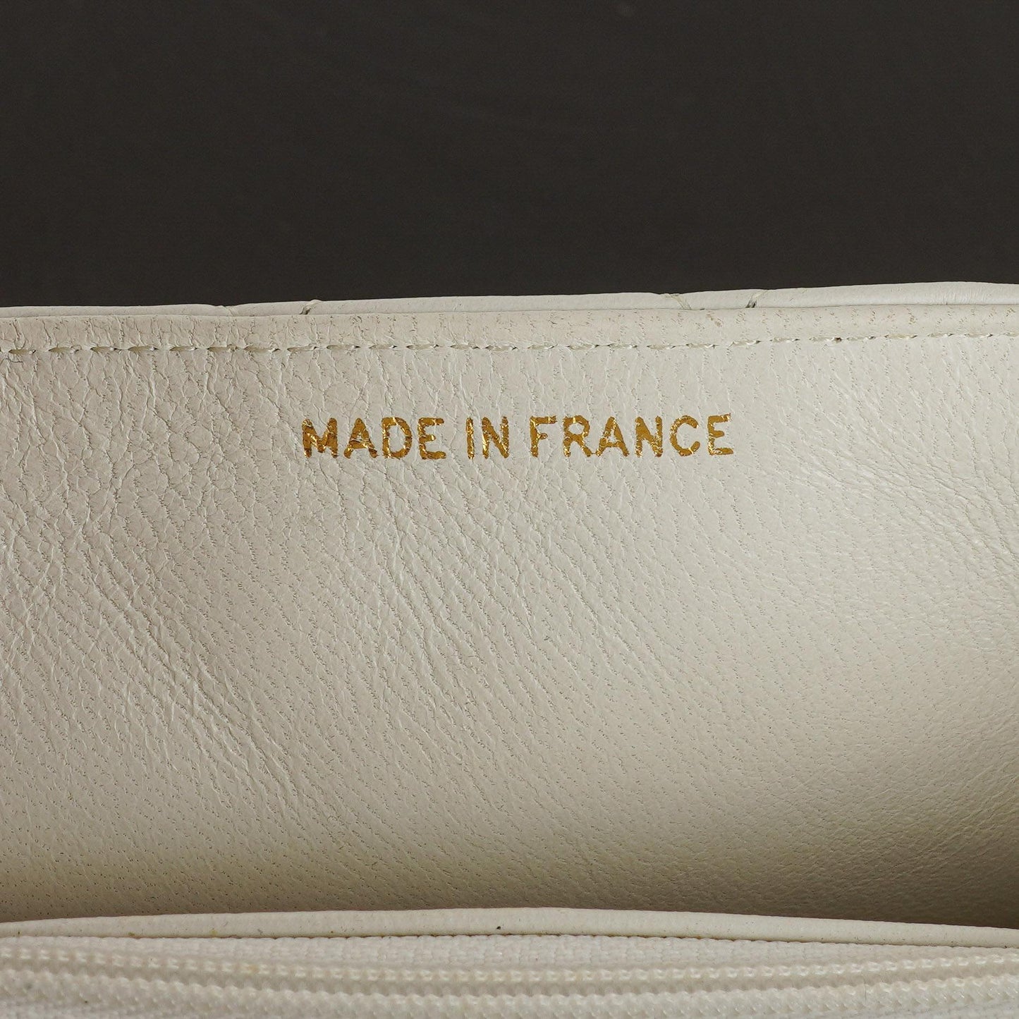 Chanel Mini Square Classic Flap Bag aus weißem gestepptem Lammleder mit 24K vergoldeten Beschlägen