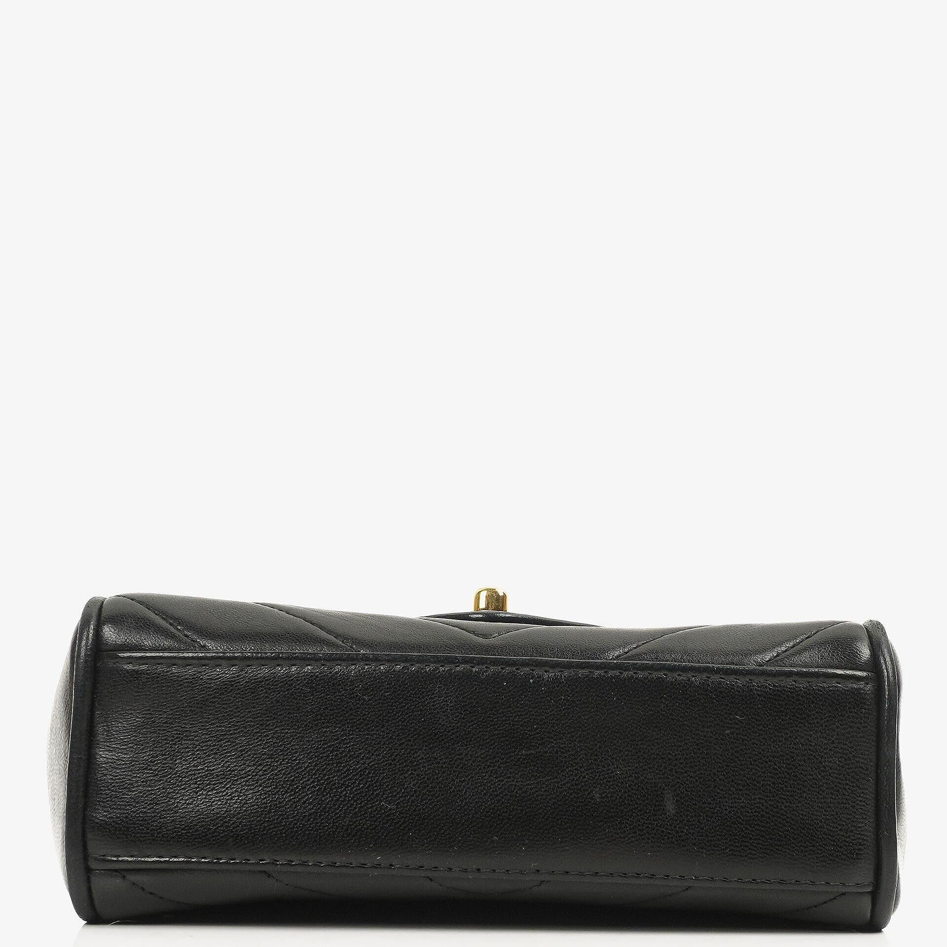 Chanel Mini Quadratische Klappentasche Chevron Gepolstertes Lammleder 24K vergoldete Hardware