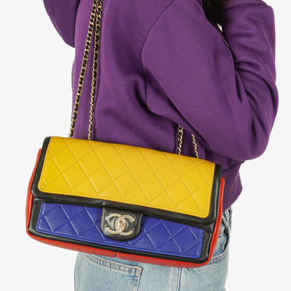 Chanel Tri-Color Medium Graphic Flap Bag aus mehrfarbigem Lammleder