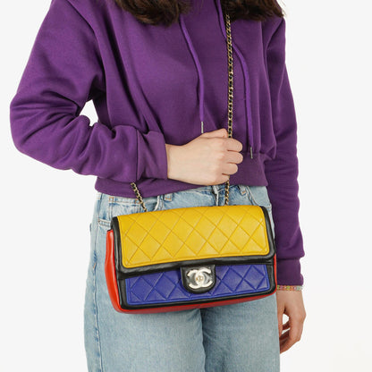 Chanel Tri-Color Medium Graphic Flap Bag aus mehrfarbigem Lammleder