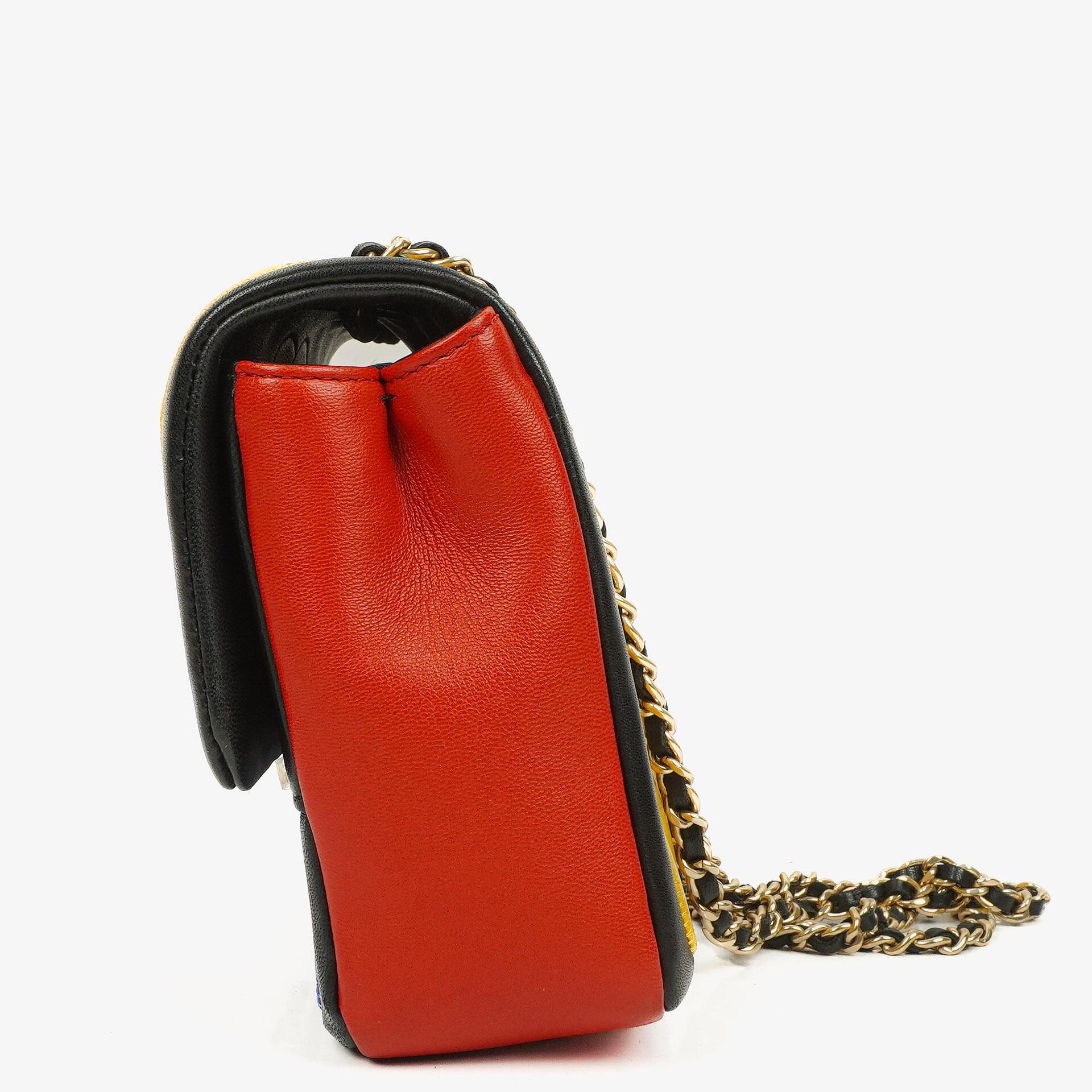 Chanel Tri-Color Medium Graphic Flap Bag aus mehrfarbigem Lammleder