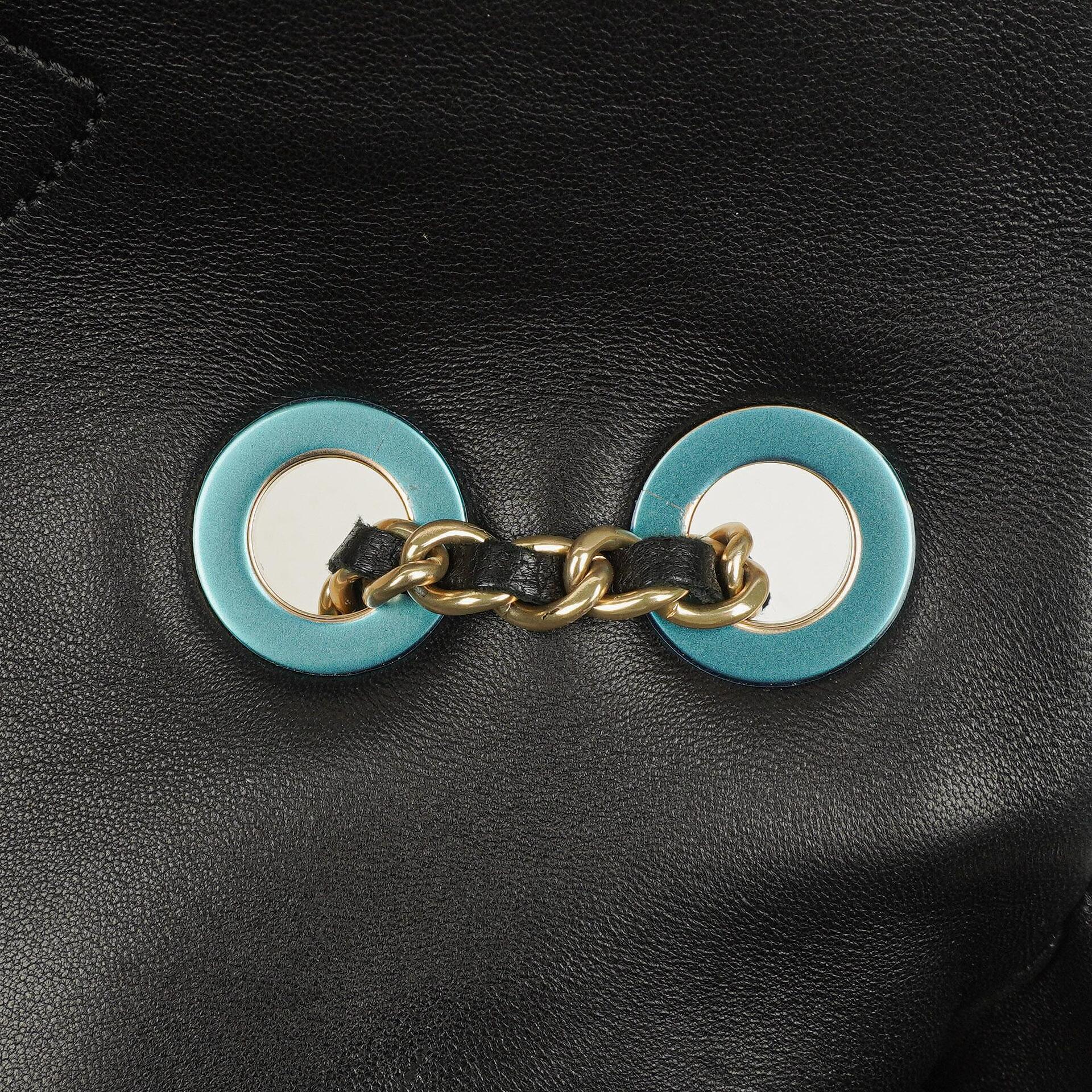 Chanel Tri-Color Medium Graphic Flap Bag aus mehrfarbigem Lammleder