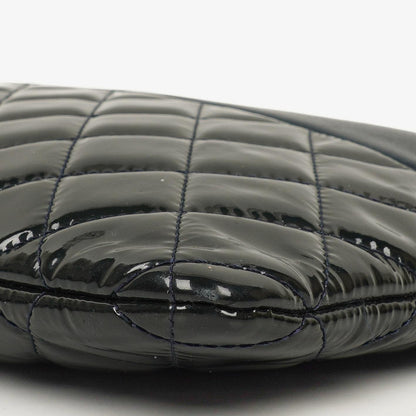 Chanel Große Kosmetiktasche aus marineblauem Lammleder und olivgrünem gestepptem Lackleder, 2014