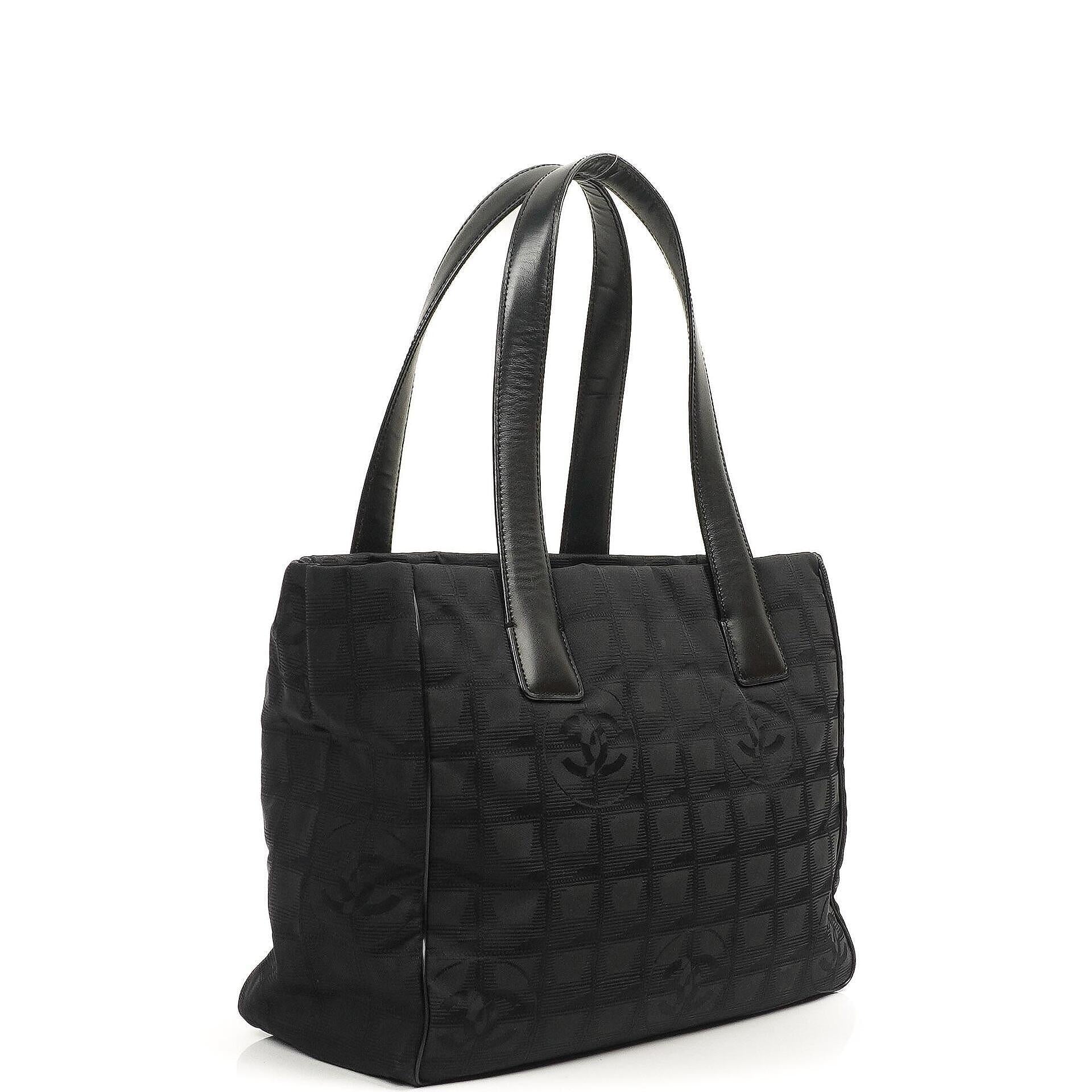 Chanel New Travel Line PM Tote Tasche Schwarz Nylon