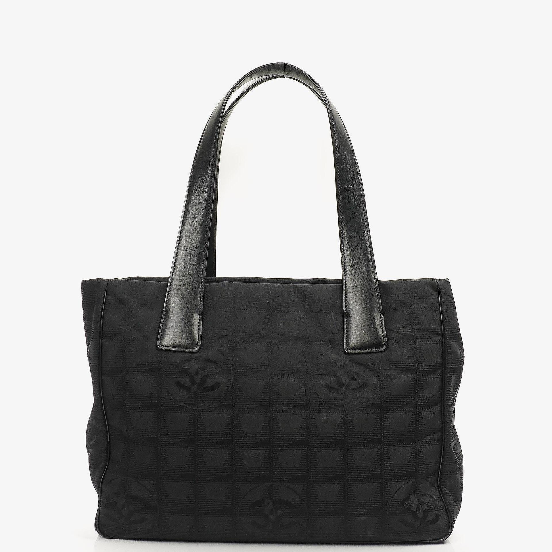 Chanel New Travel Line PM Tote Tasche Schwarz Nylon