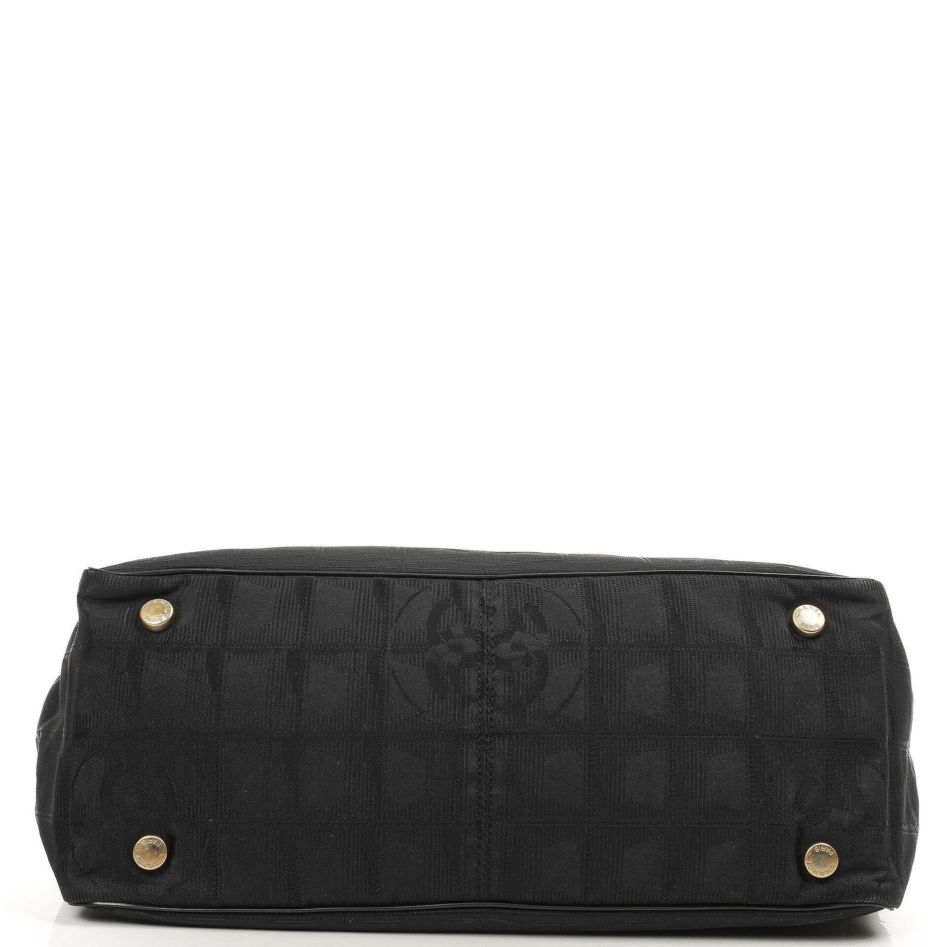 Chanel New Travel Line PM Tote Tasche Schwarz Nylon