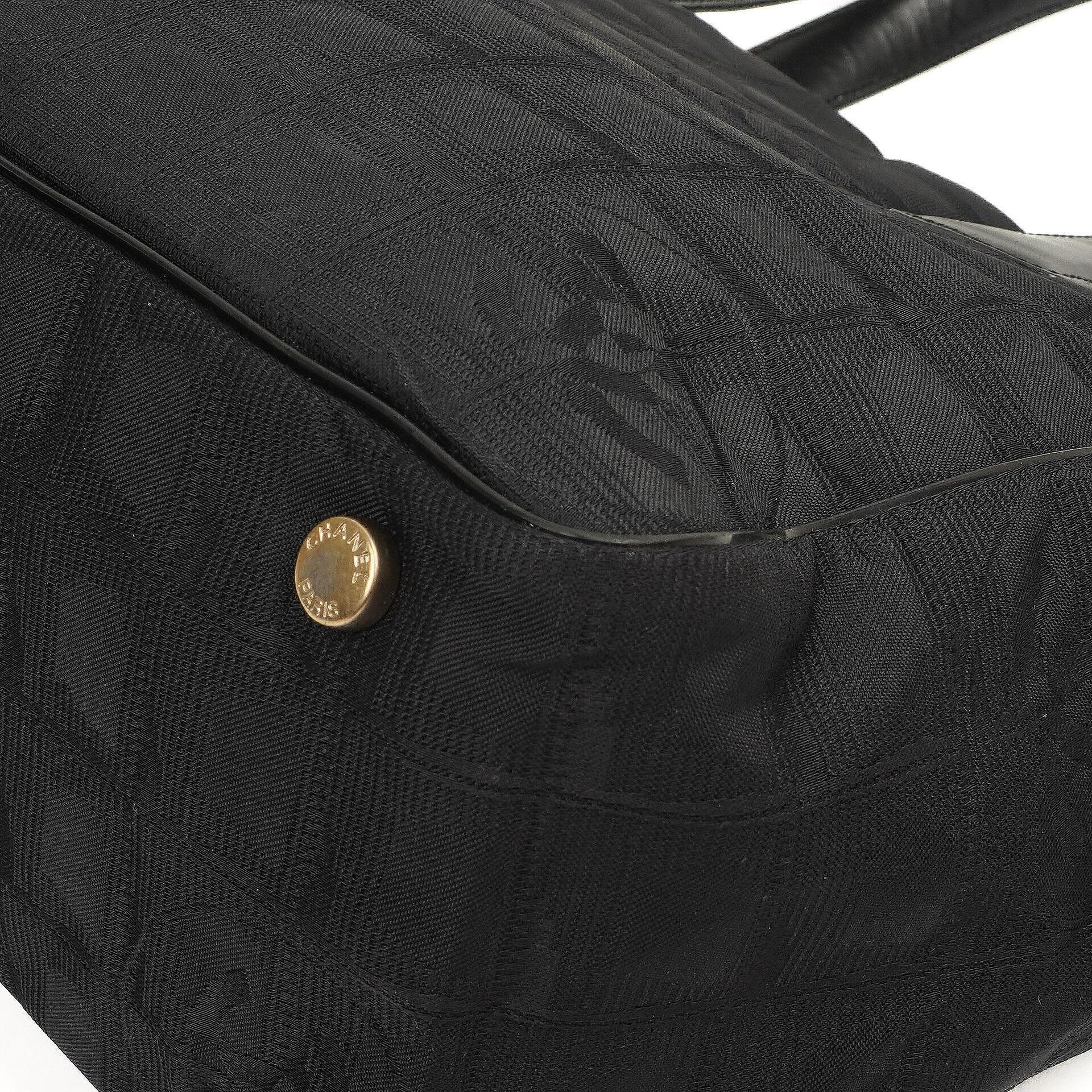 Chanel New Travel Line PM Tote Tasche Schwarz Nylon
