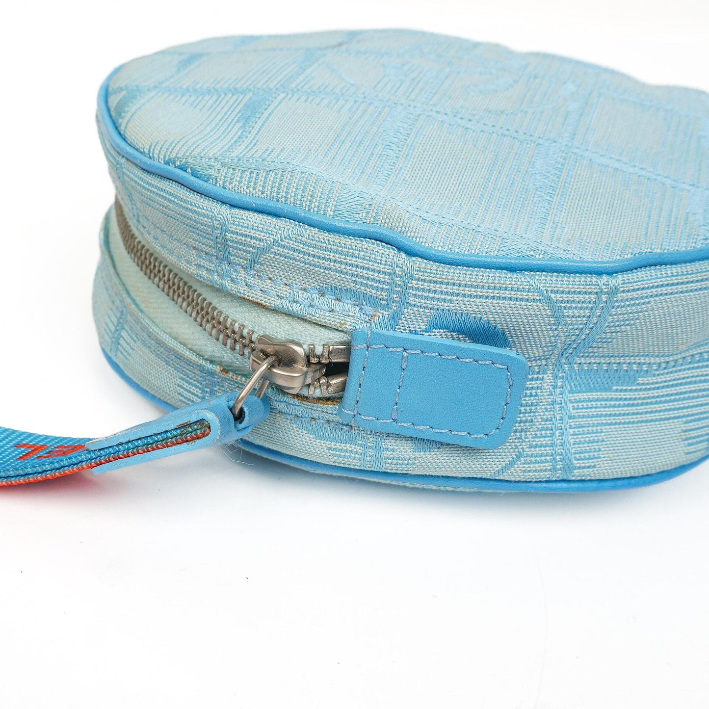 Chanel Nylon Reise Runde Blaue Kosmetiktasche, 2002-2003