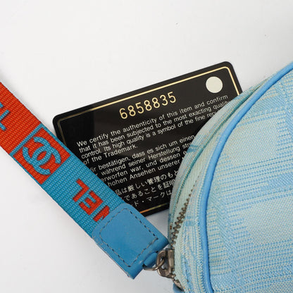 Chanel Nylon Reise Runde Blaue Kosmetiktasche, 2002-2003