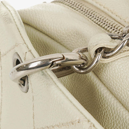 Chanel Outdoor Ligne Wild Stitch Schultertasche mit Kette