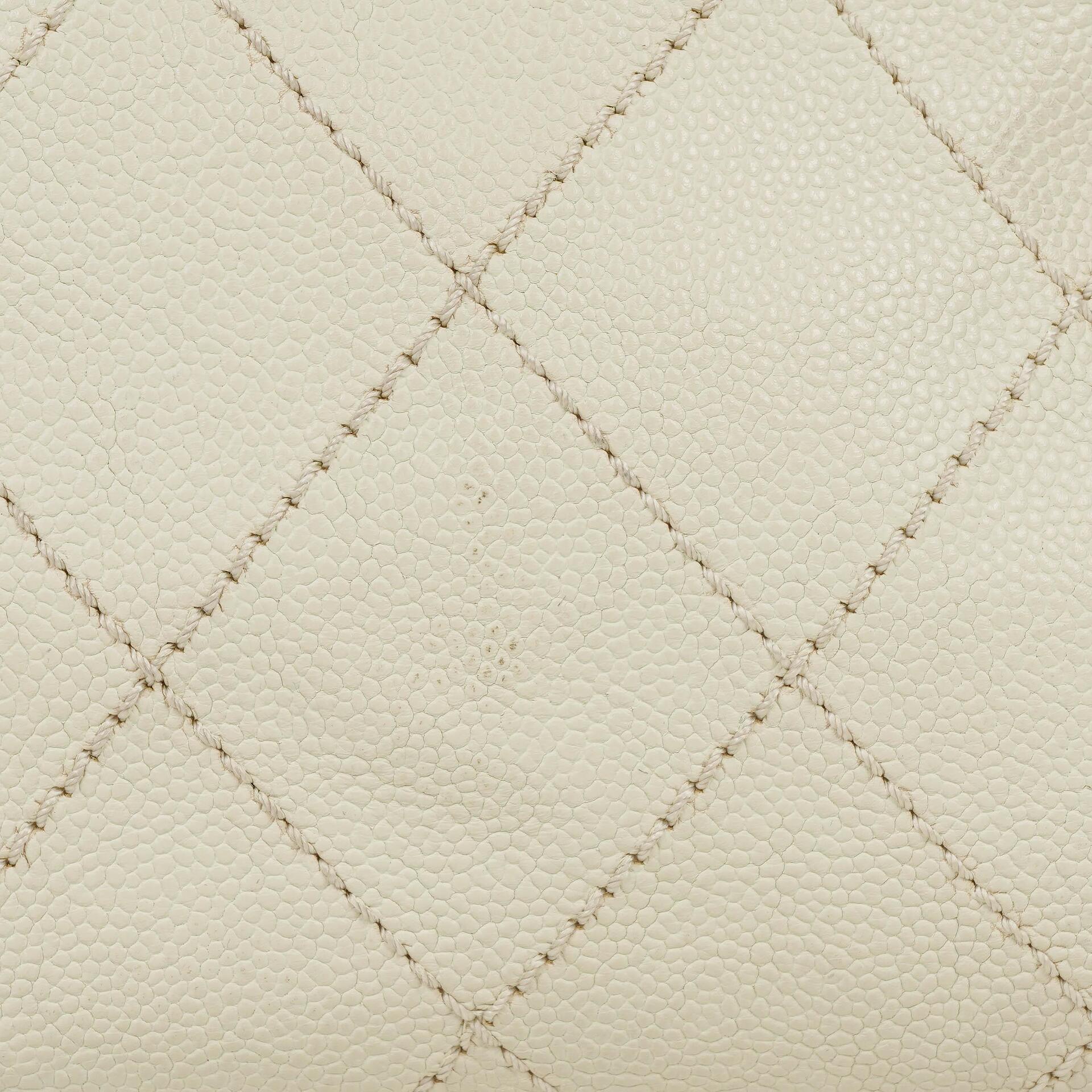 Chanel Outdoor Ligne Wild Stitch Schultertasche mit Kette