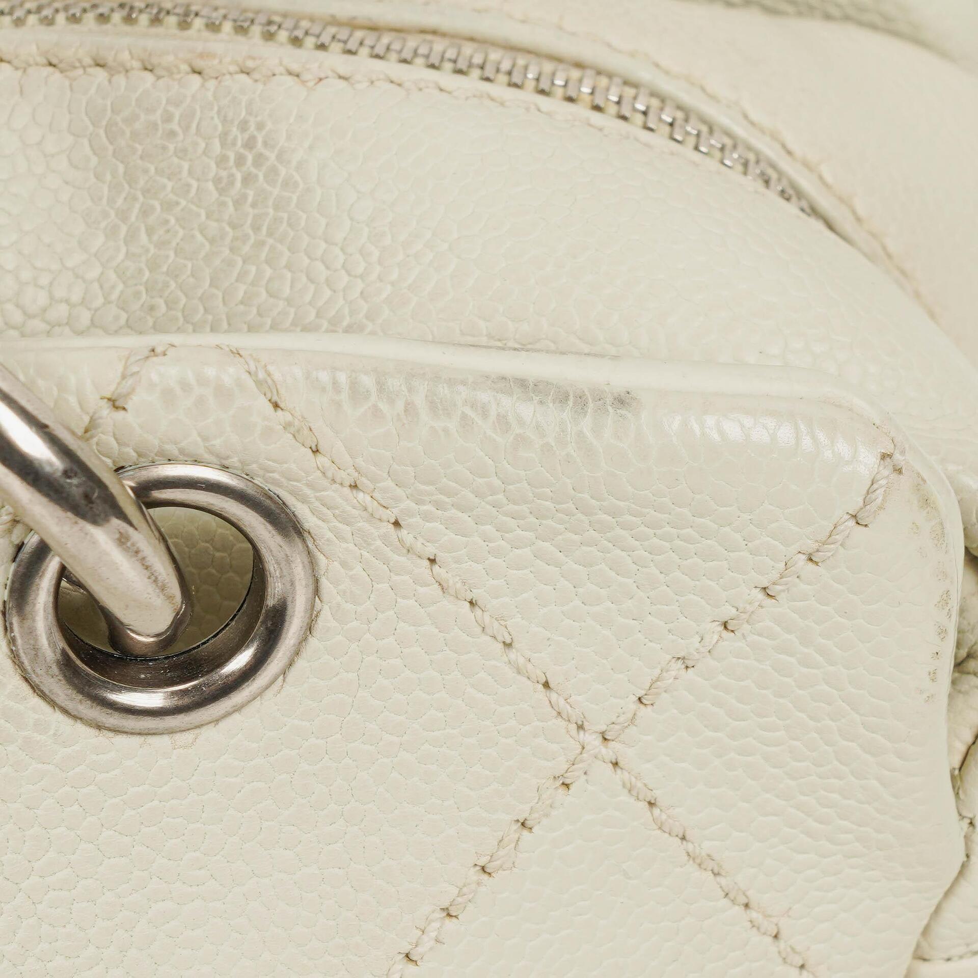 Chanel Outdoor Ligne Wild Stitch Schultertasche mit Kette