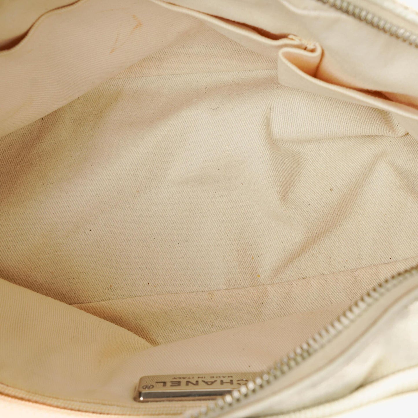 Chanel Outdoor Ligne Wild Stitch Schultertasche mit Kette