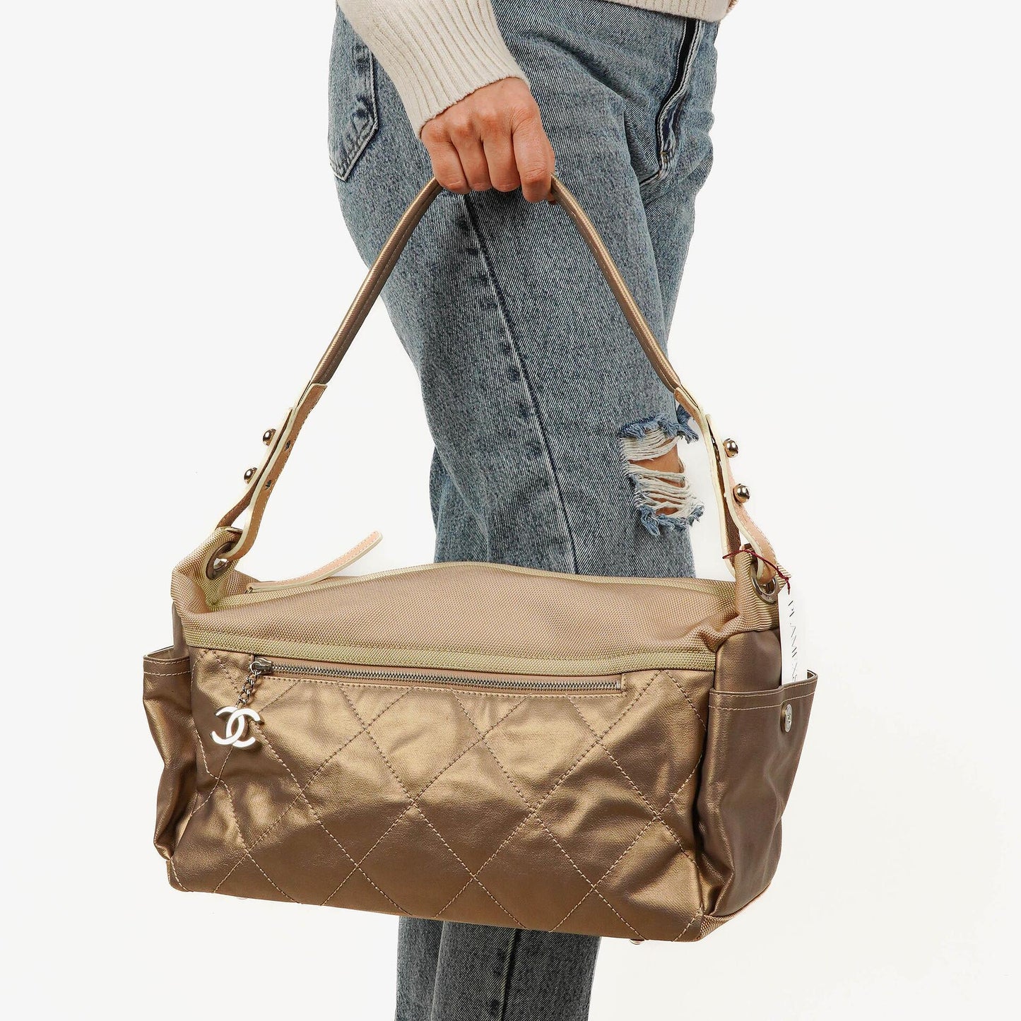 Chanel Paris-Biarritz Hobo Tasche in Gold