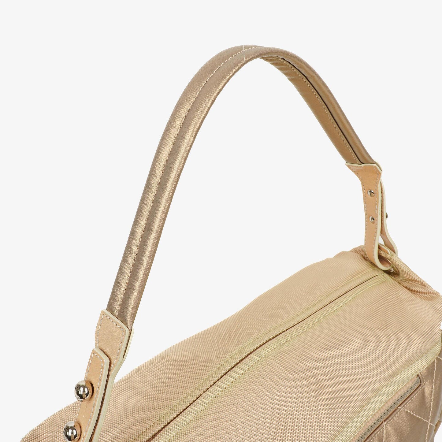 Chanel Paris-Biarritz Hobo Tasche in Gold