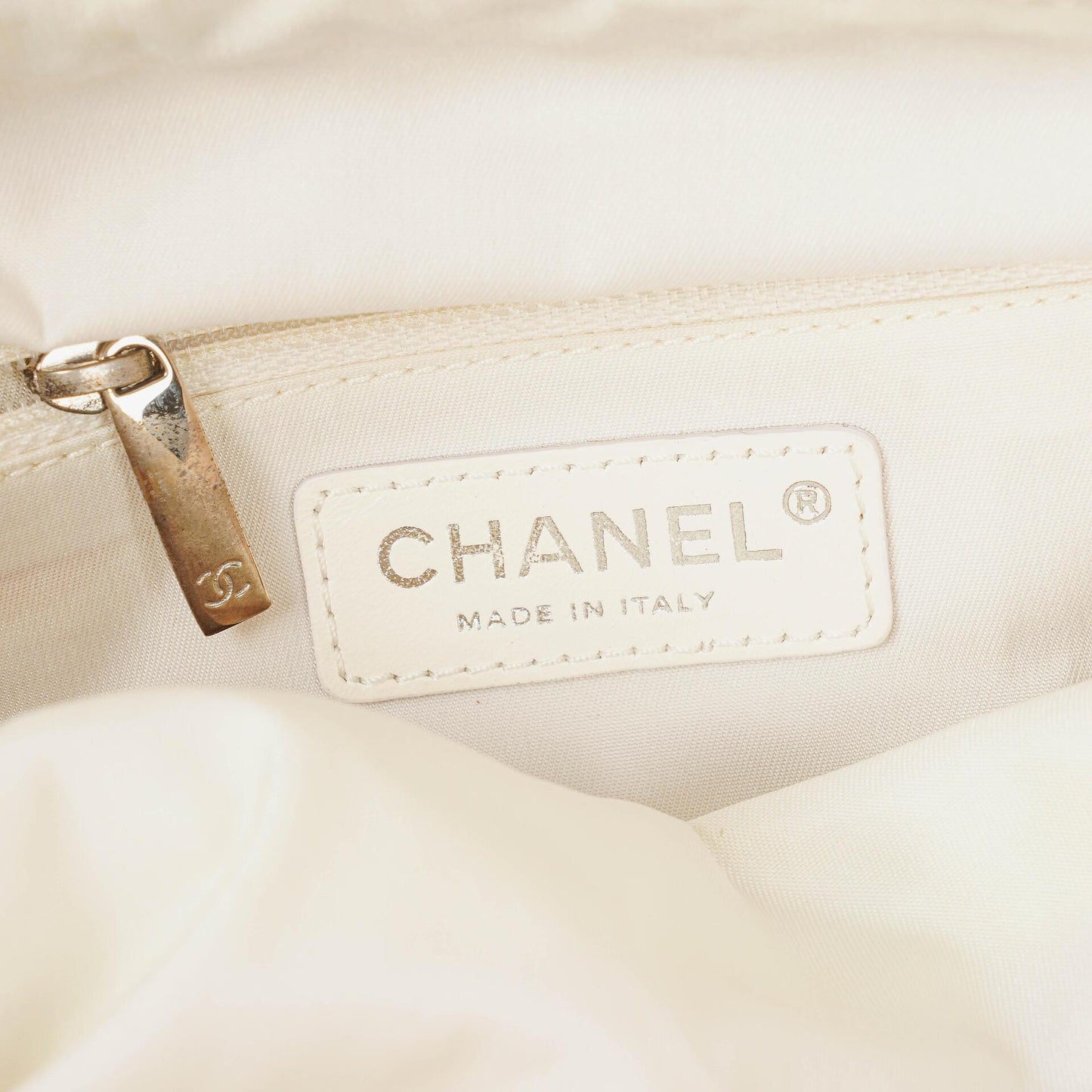 Chanel Paris-Biarritz Hobo Tasche in Gold